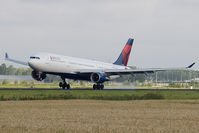 N801NW @ EHAM - Delta Airlines A330-300 - by Andy Graf-VAP