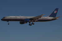 N540UA @ LAS - visitor - by Wolfgang Zilske