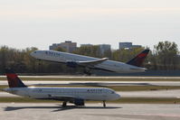 N864DA @ KMSP - 12R @KMSP - by David Engfer
