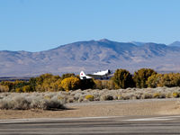 N54YK - Bishop California - by Charles Evans
