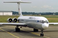 RA-86524 @ EINN - Taxiing to the gate - August 1993 - by John Meneely