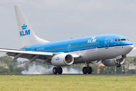 PH-BGL @ EHAM - KLM 737-700 - by Andy Graf-VAP