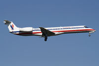 N641AE @ KORD - Short final