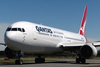 VH-OGD @ NZCH - taxi after landing on 29 - by Bill Mallinson