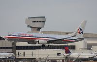 N932AN @ MIA - American 737 - by Florida Metal