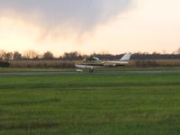 N1377M @ I95 - Departing RWY 22 - Kenton, Ohio