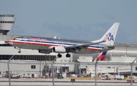 N902AN @ MIA - American 737 - by Florida Metal