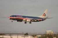 N933AN @ MIA - American 737 - by Florida Metal
