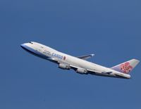 B-18718 - Take-off from JFK - by gbmax