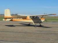 N8886B @ KLHQ - Departing Lancaster, Ohio