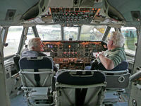 G-APEP @ EGLB - Cockpit