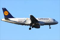 D-AILU @ EDDF - Airbus A319-114 - by Jerzy Maciaszek