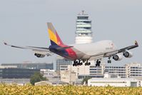 HL7420 @ LOWW - Asiana Cargo 747-400 - by Andy Graf-VAP