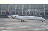 N760EV @ KORD - CL-600-2C10