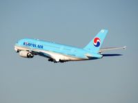 HL7612 @ KLAX - Korean Air A380 rockets out of LAX to Seoul