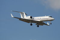 M-YGIV @ EBBR - Arrival to RWY 02