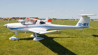SE-MEV @ ESME - At EAA Fly-In - by Roger Andreasson