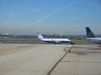 N652RW @ KDCA - DCA, VA - by Ronald Barker