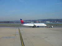 N749CZ @ KDCA - DCA, VA - by Ronald Barker