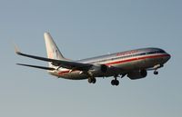 N825NN @ MIA - American 737 - by Florida Metal