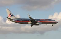 N847NN @ MIA - American 737 - by Florida Metal
