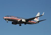 N909AN @ KORD - Boeing 737-800 - by Mark Pasqualino