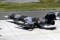 MM6786 @ EDSP - cross-servicing an Italian F-104S at Fliegerhorst Pferdsfeld - by Friedrich Becker