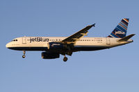 N594JB @ KORD - Final for 28