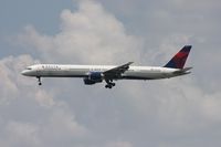 N588NW @ MCO - Delta 757-300 - by Florida Metal