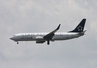 N26210 @ MCO - Star Alliance 737-800