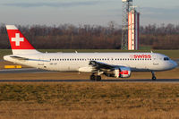 HB-IJF @ VIE - Swiss
