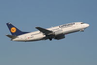 D-ABXW @ EBBR - Flight LH4571 is climbing from RWY 07R
