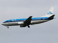 PH-BTH @ AMS - Landing on runway C18 of Amsterdam Airport. - by Willem Goebel