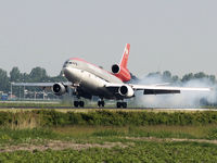 N225NW @ AMS - Landing on runway R18 of Amsterdam Airport - by Willem Goebel