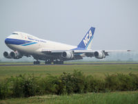 JA8190 @ AMS - Landing on runway R18 of Amsterdam Airport - by Willem Goebel