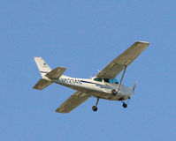 N62348 @ KHIO - Cessna 172