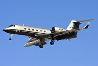 N7UF @ LAS - Ultimate Fighting Championship 2000 Gulfstream G-IV N7UF on short final to RWY 25R. - by Dean Heald