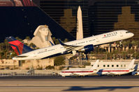 N703TW @ LAS - Delta Air Lines N703TW (FLT DAL128) departing RWY 1R en route to John F Kennedy Int'l (KJFK).
