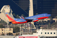 N440LV @ LAS - Southwest Airlines N440LV (FLT SWA454) climbing out from RWY 1R en route to John Wayne-Orange County Airport (KSNA).