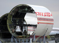 N719ML @ LFBT - One of the 2 last big pieces from this aircraft : central section... - by Shunn311