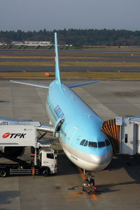 HL7297 @ RJAA - At Narita - by Micha Lueck