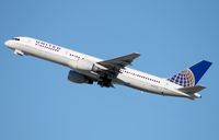 N587UA @ KLAX - Repainted into new colors