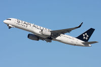 N14120 @ LAX - United Airlines Star Alliance N14120 (FLT UAL90) climbing out from RWY 25R en route to Newark Liberty Int'l (KEWR).