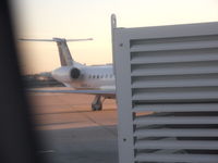 N11127 @ IAH - emb-145xr - by christian maurer