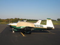 N101MU @ KOMH - Orange