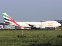 N408MC @ AMS - Taxi to the runway 24 of Amsterdam Airport - by Willem Goebel