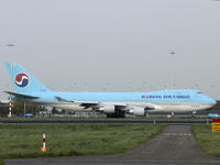 HL7497 @ EHAM - Taxi to the runway 24 of Amsterdam Airport - by Willem Goebel