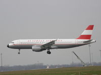 OE-LBP @ VIE - OE-LBP  Austrian Airlines Retro - by Franz M