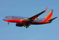 N236WN @ LAX - Southwest Airlines N236WN on short final to RWY 25L.