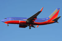 N795SW @ LAS - Southwest Airlines N795SW on short final to RWY 25L.